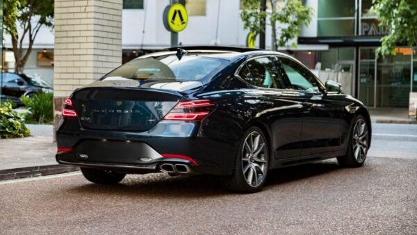 Genesis G70